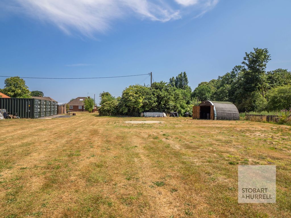 Property photo 3 of 29 Distant Rear