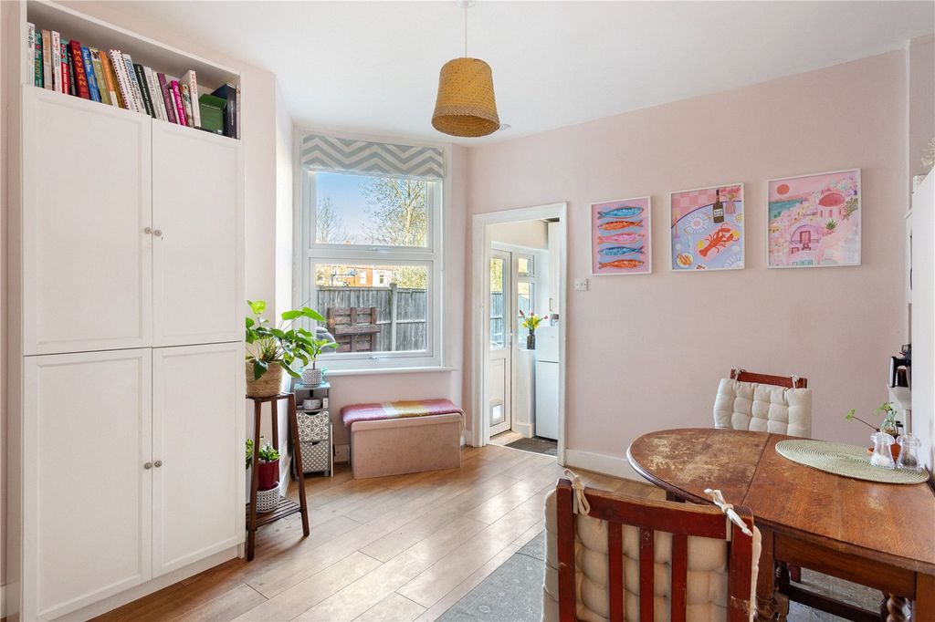 Property photo 3 of 9 Picture No. 21