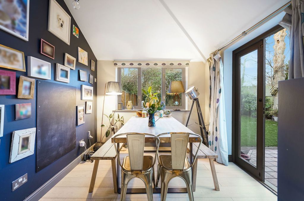 Property photo 3 of 22