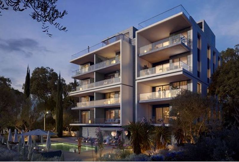 Property photo 1 of 9 Apartment Building