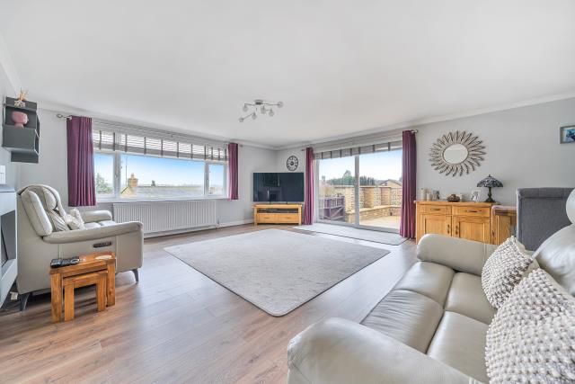 Property photo 3 of 26 Dual Aspect Receptio
