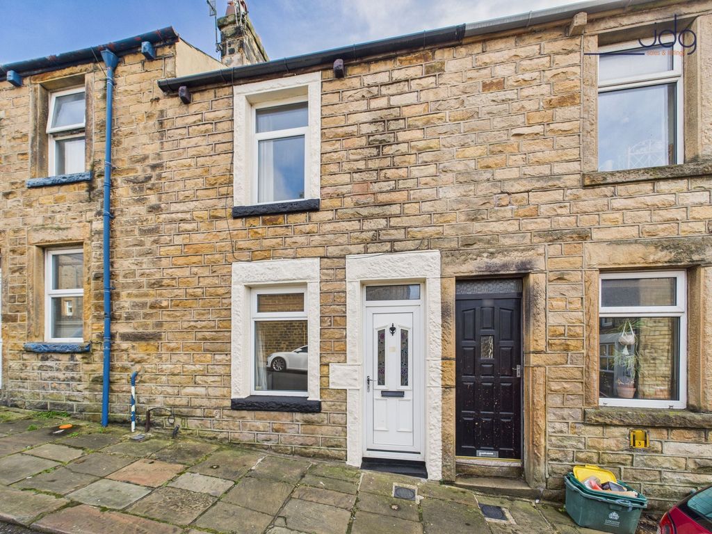 Property photo 1 of 8 Welcome To Eastham Street