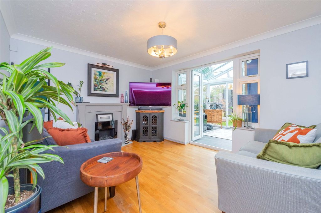 Property photo 2 of 44 Picture No. 21