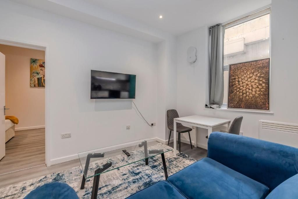 Property photo 2 of 8