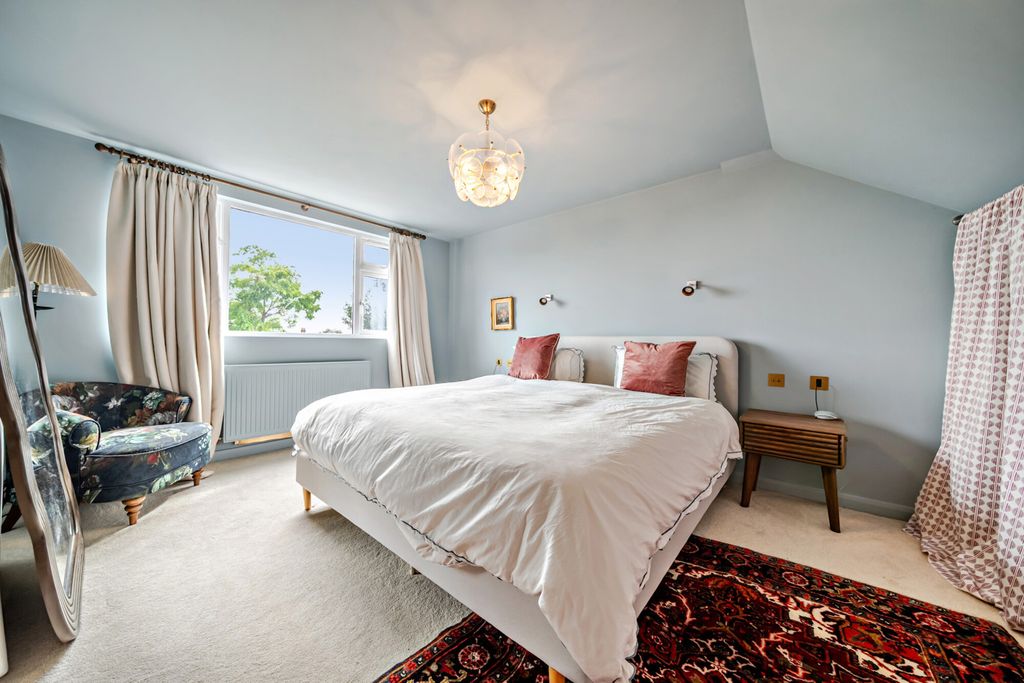 Property photo 3 of 35 1508704-1-6A83305...
