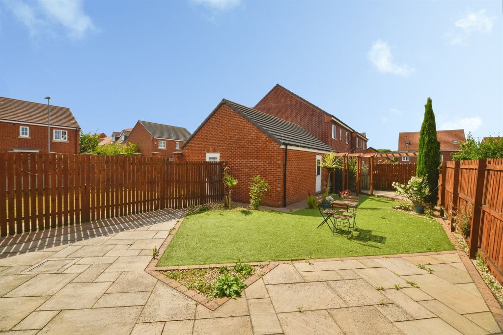 Property photo 2 of 16