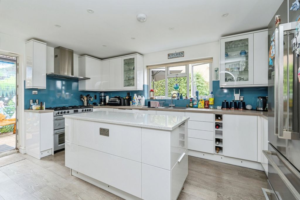 Property photo 2 of 16 Pbox-Img.Jpg