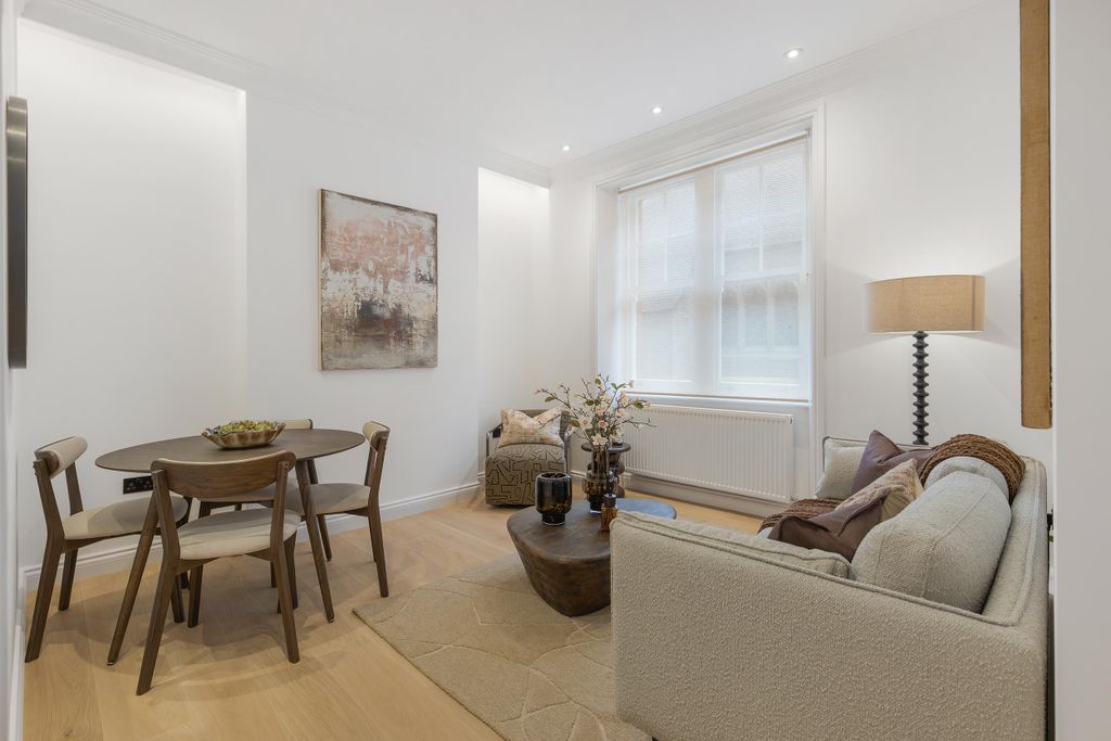 Property photo 3 of 11 Image