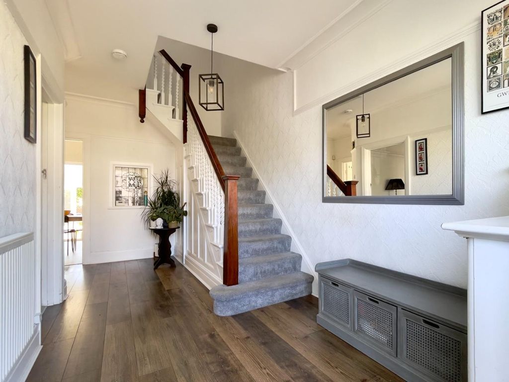 Property photo 2 of 41 Hallway