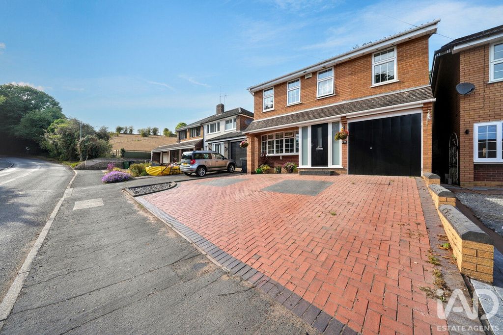 Property photo 1 of 49