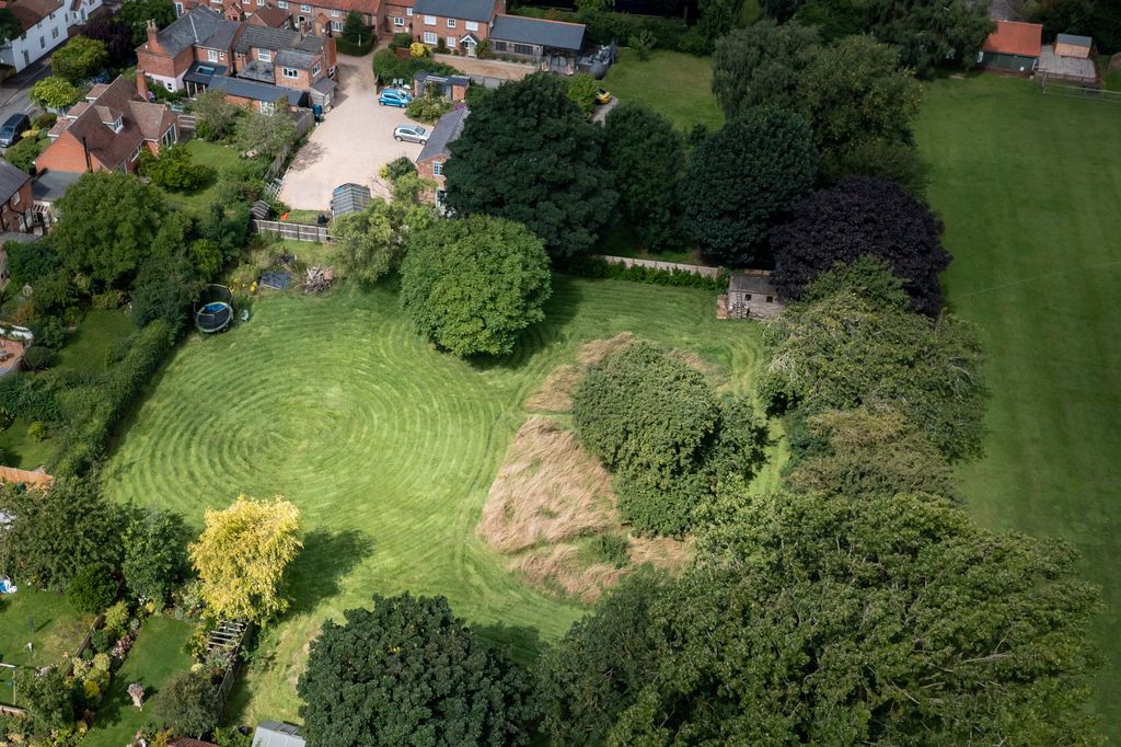 Property photo 3 of 10