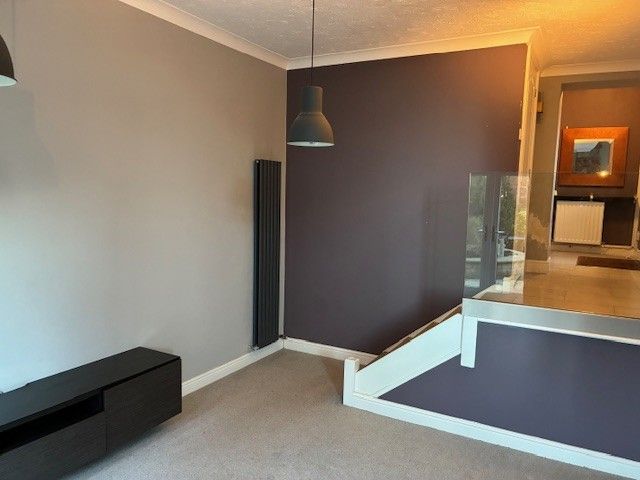 Property photo 3 of 12 Photo