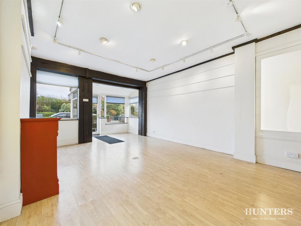 Property photo 3 of 24 Cam05287G0-Pr0135-Still002.Jpg