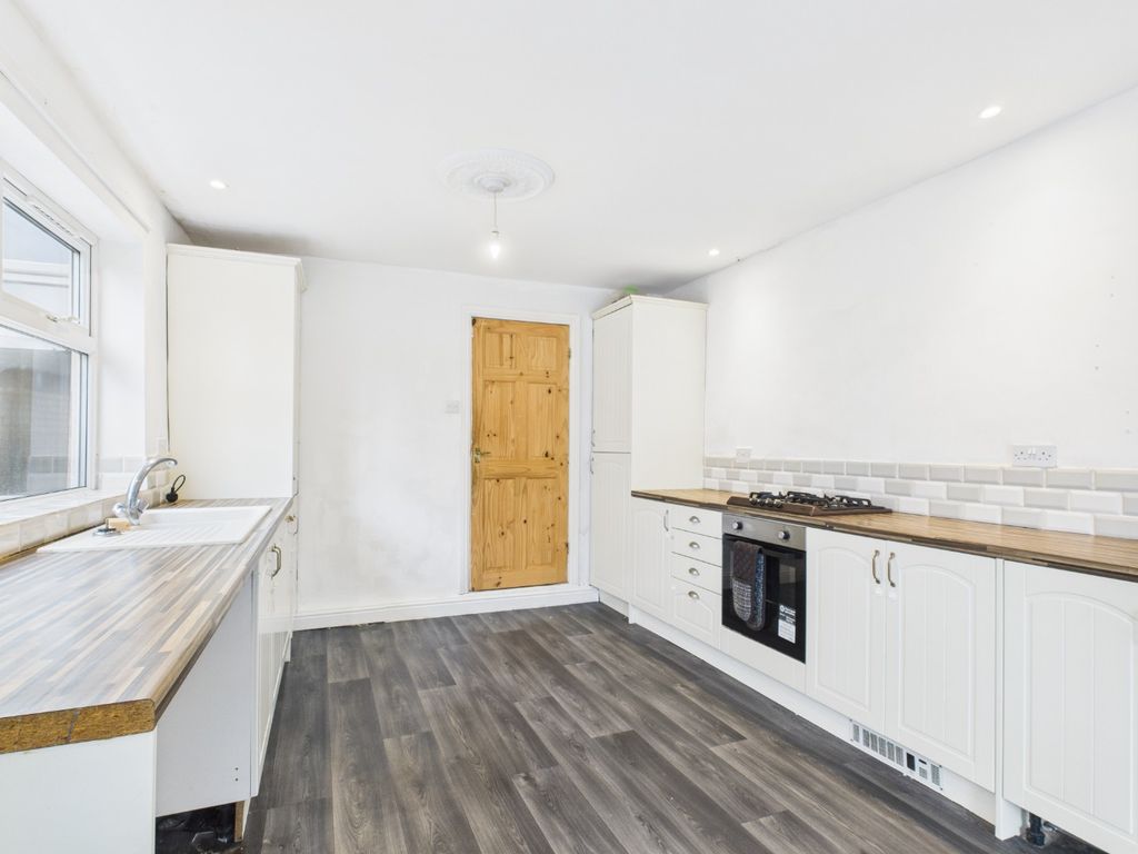 Property photo 2 of 14 4434714