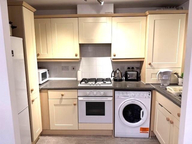 Property photo 2 of 8 Kitchen