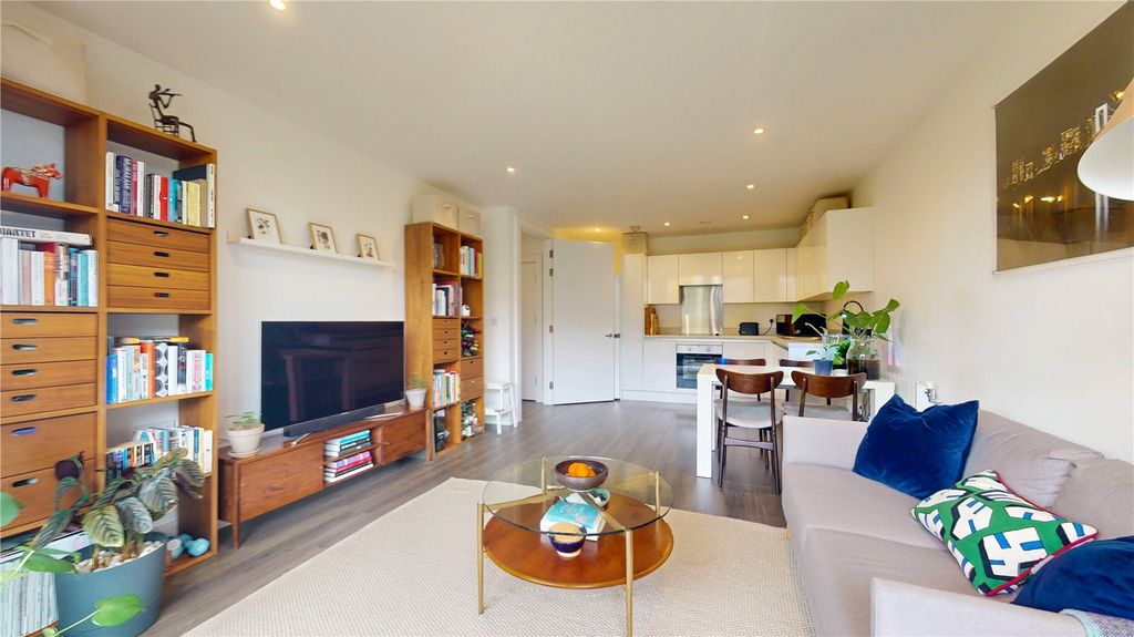 Property photo 3 of 16 Picture 3