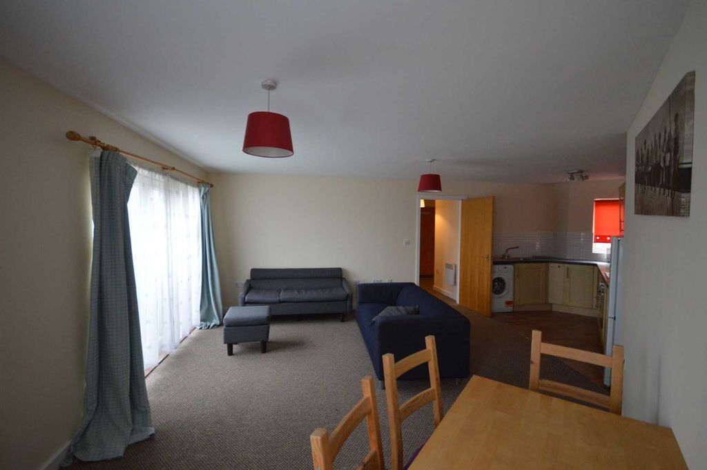 Property photo 3 of 11
