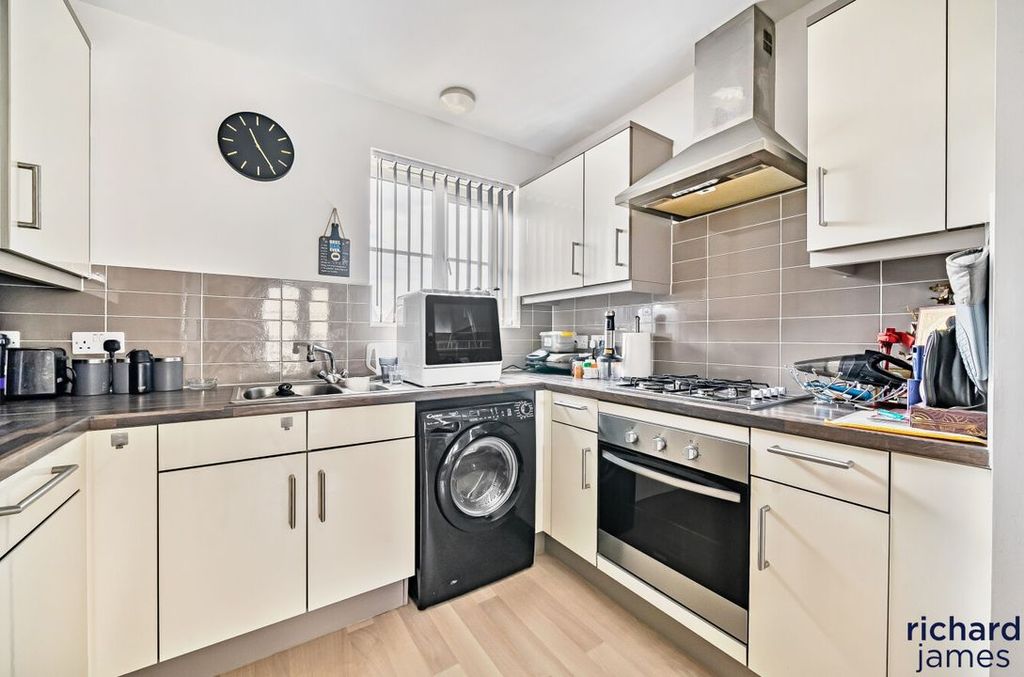 Property photo 2 of 12 Fc244B631d2B4d16B1Ab04A8639Cb210