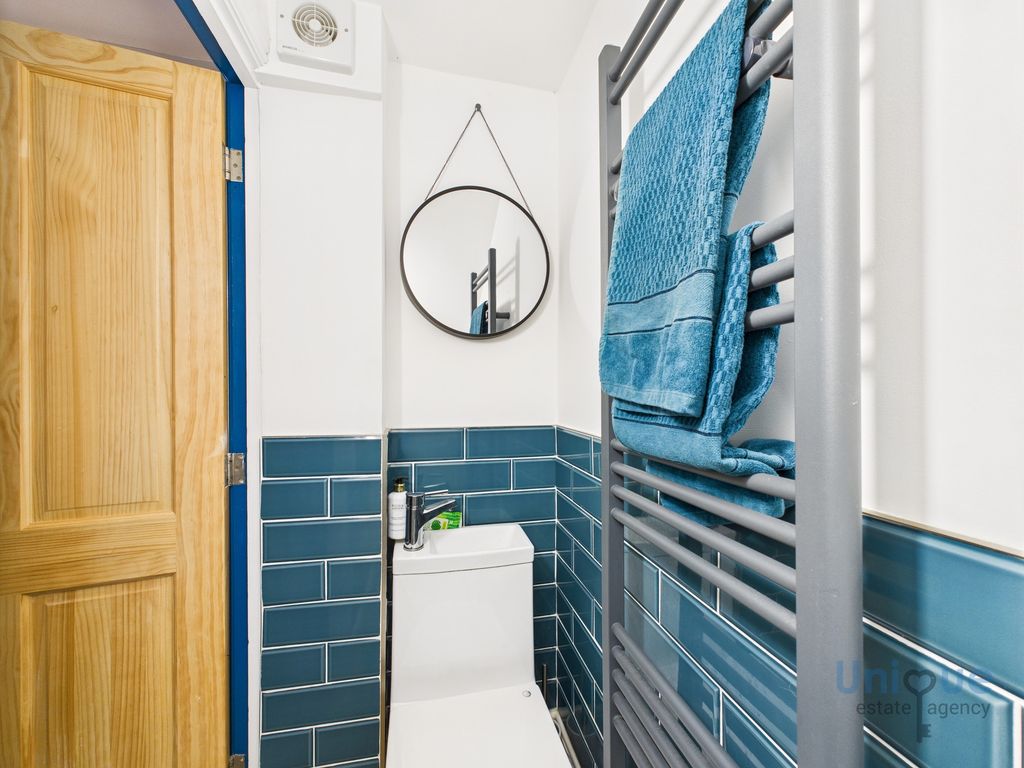 Property photo 3 of 33