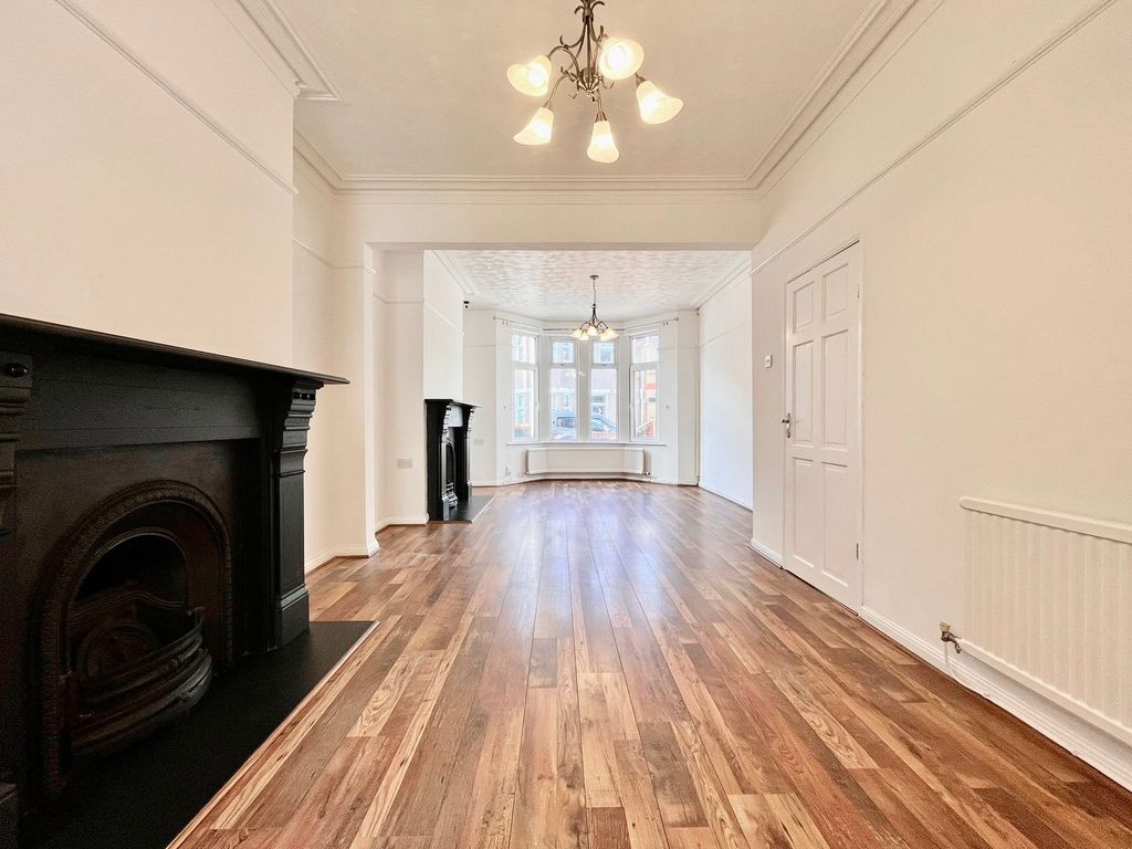 Property photo 2 of 35