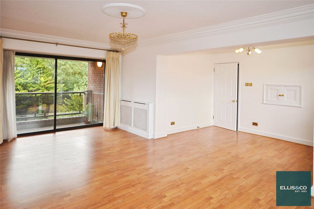Property photo 2 of 13 Picture No. 07