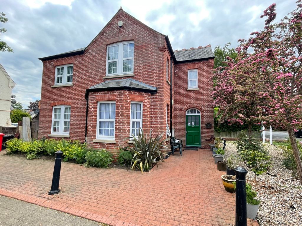 Property photo 1 of 6