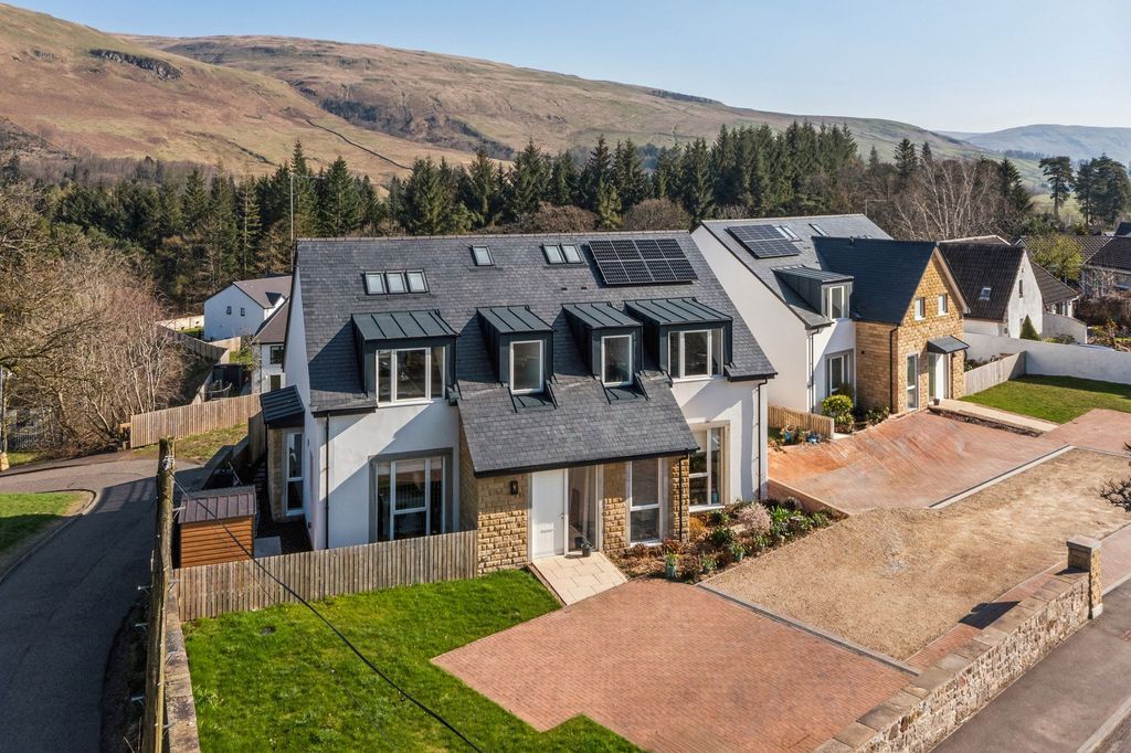 Property photo 1 of 34