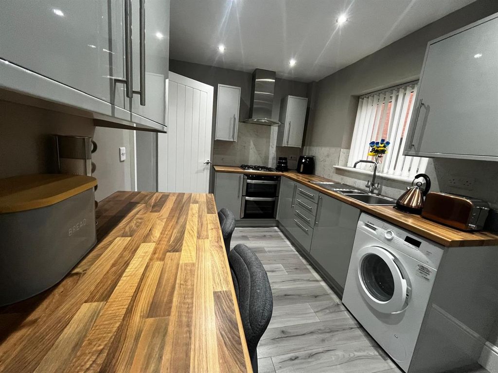 Property photo 3 of 14 (6).Jpeg