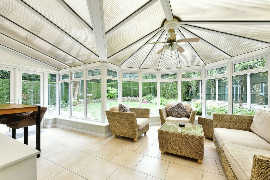 Property photo 3 of 34 Pbox-Img.Jpg