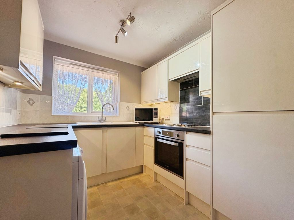 Property photo 2 of 8 Pbox-Img.Jpg
