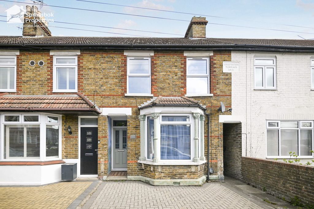 Property photo 1 of 12 Front View