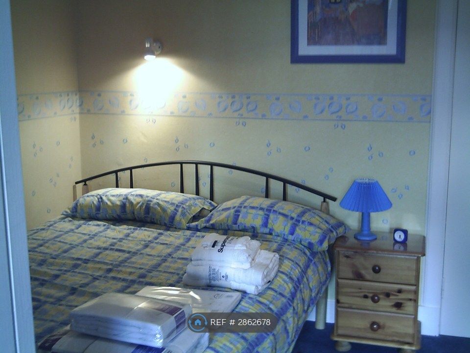 Property photo 1 of 7 Bedroom