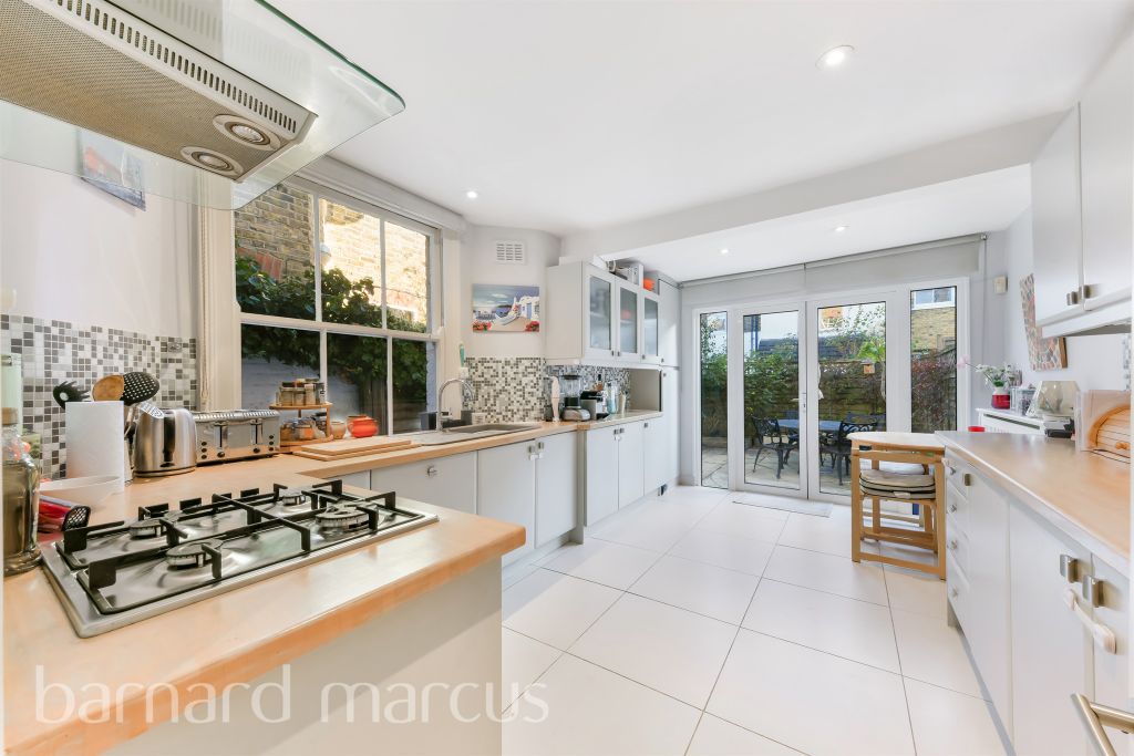 Property photo 3 of 10