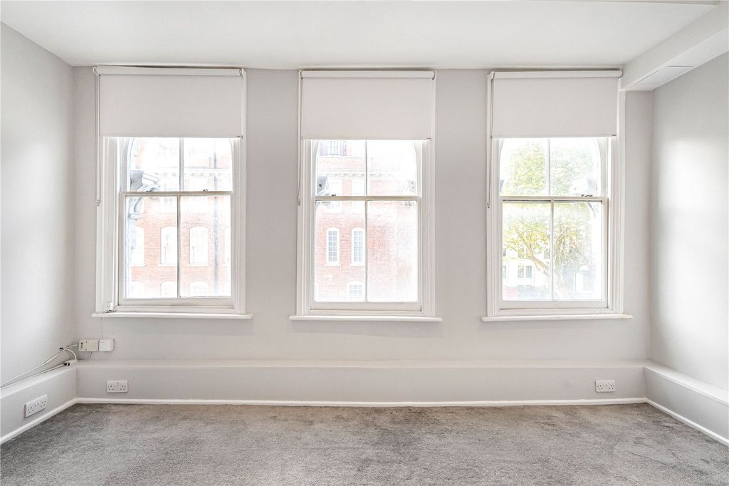 Property photo 3 of 14 Bedroom