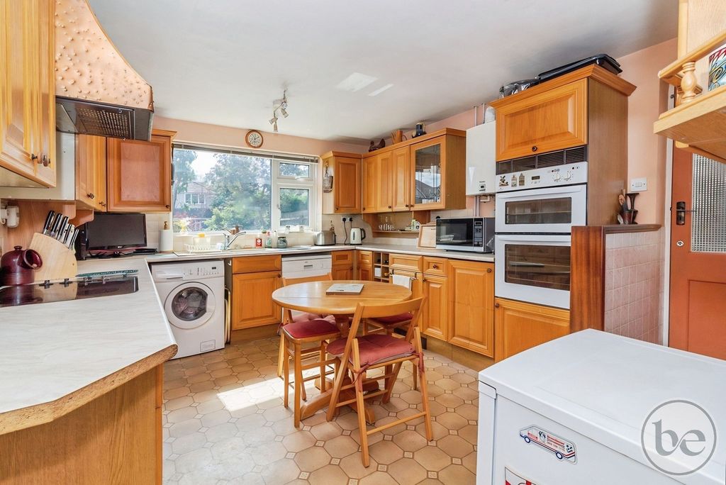 Property photo 3 of 35 Kitchen Breakfast Room