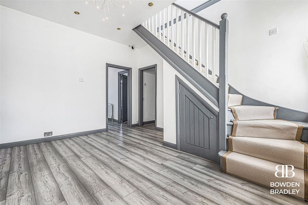 Property photo 2 of 17 Living Room