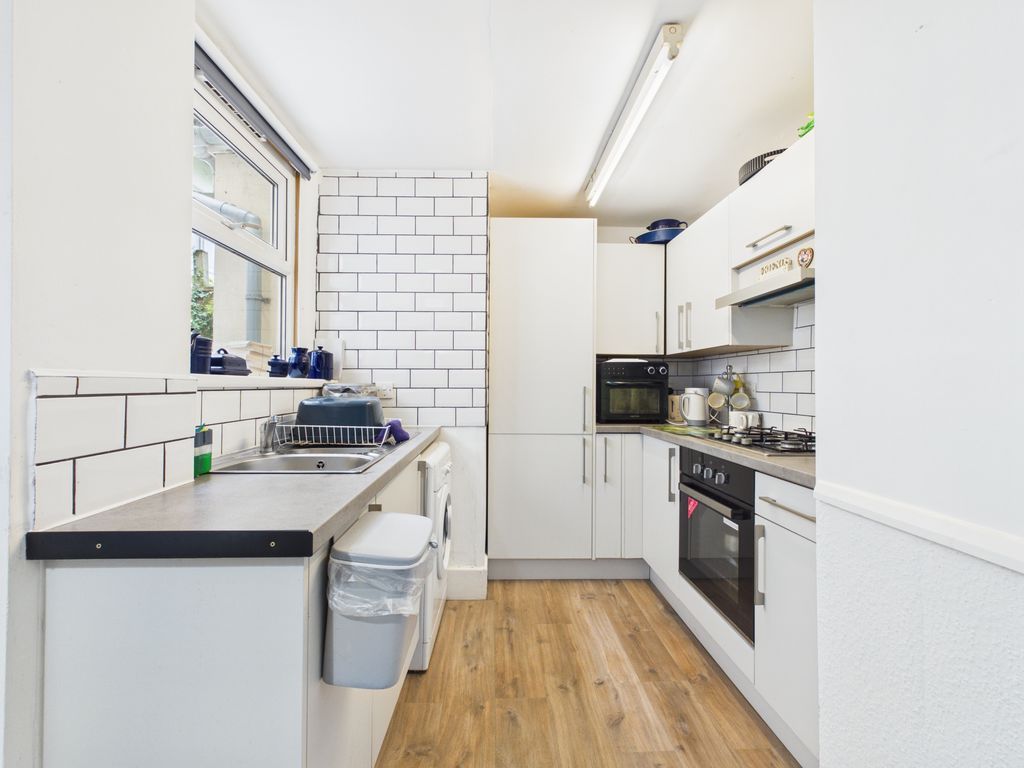Property photo 2 of 13 Kitchen