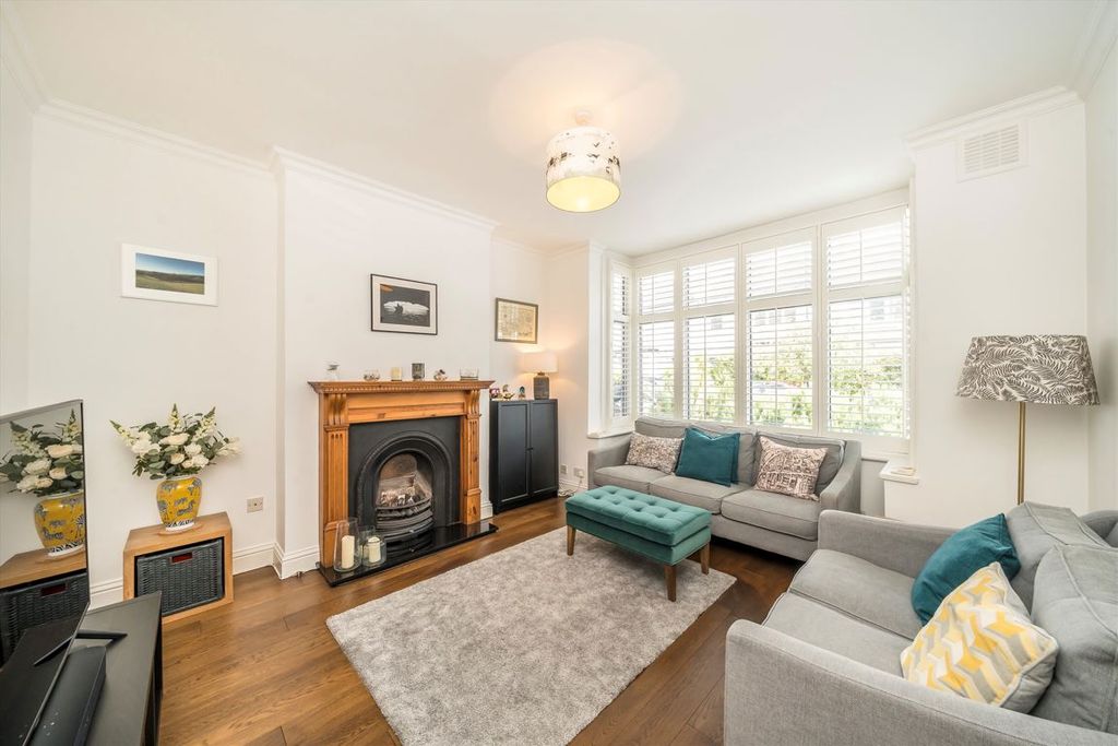 Property photo 2 of 10