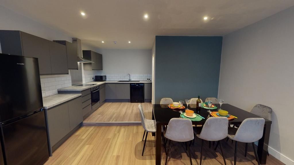 Property photo 3 of 20 A Modern And Spacious Kitchen With A Dining Area, ...