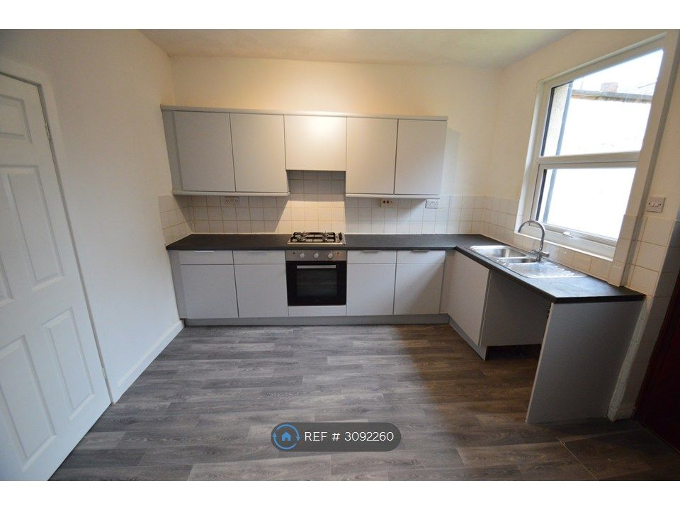 Property photo 3 of 8 Kitchen/Diner