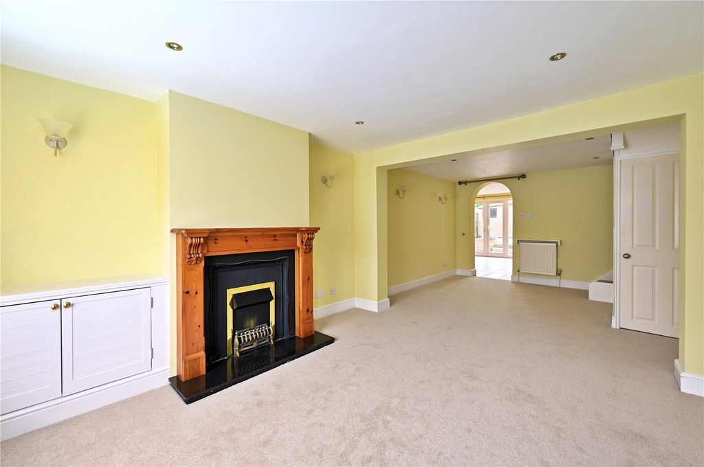 Property photo 3 of 15 Picture No. 02