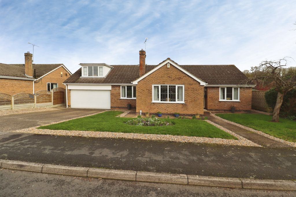 Property photo 1 of 21