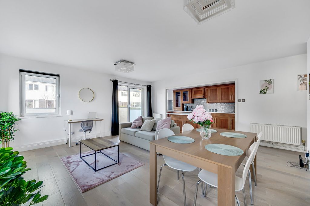 Property photo 2 of 16 Picture No. 34