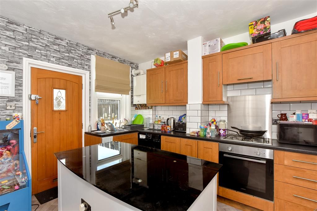 Property photo 2 of 8 Kitchen