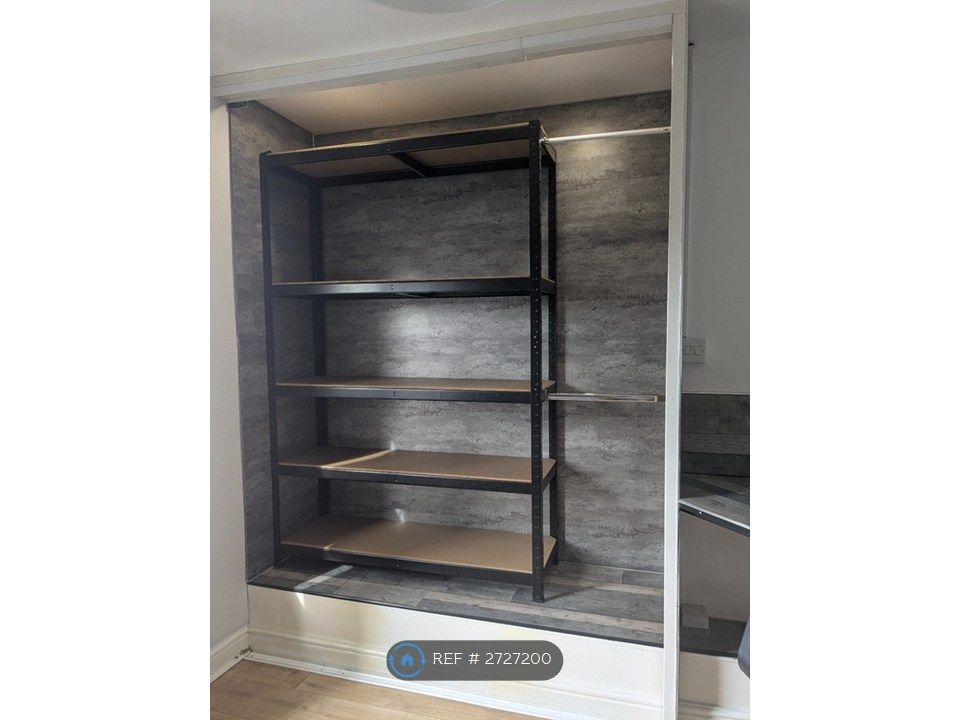 Property photo 3 of 10 Great Storage