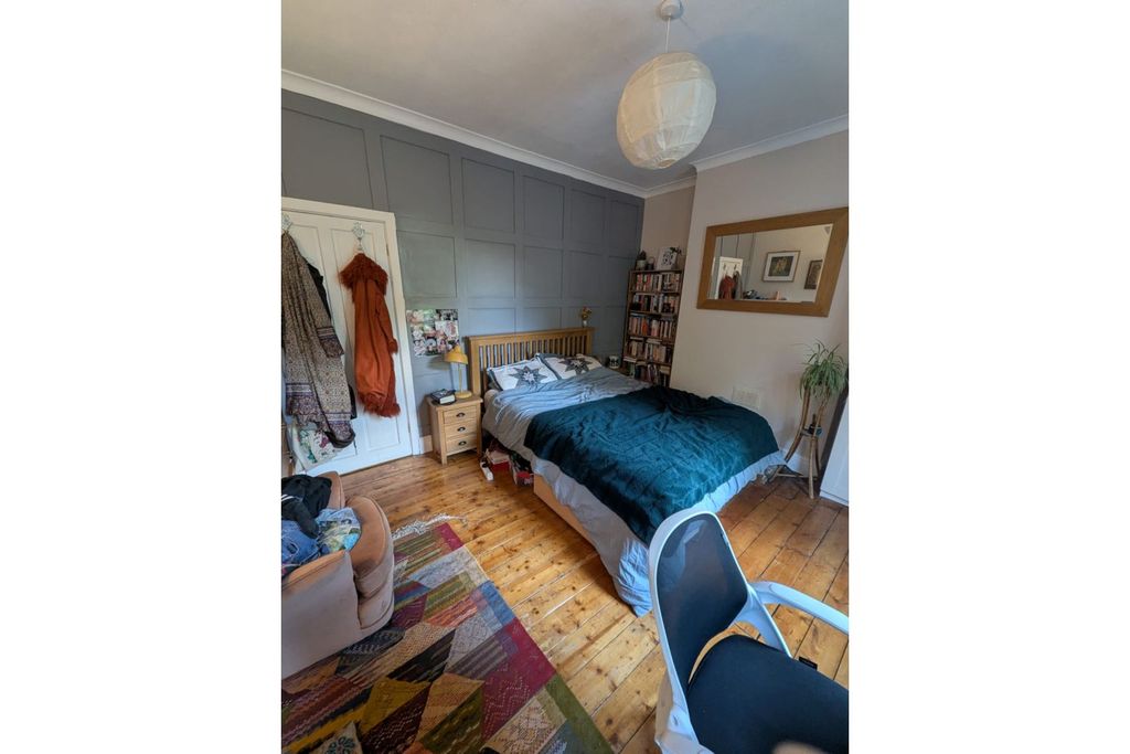 Property photo 3 of 11 Master Bedroom