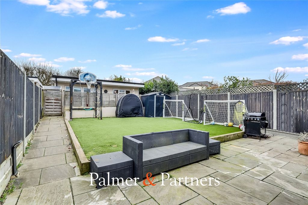 Property photo 3 of 21 Picture No. 03