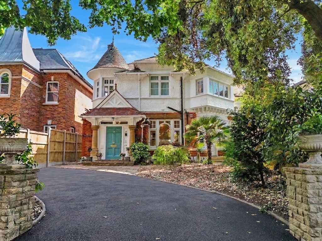 Property photo 1 of 23