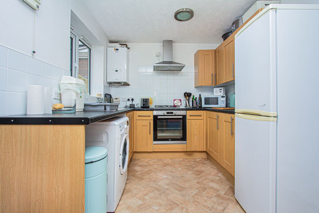 Property photo 2 of 9 Kitchen/Dining Room