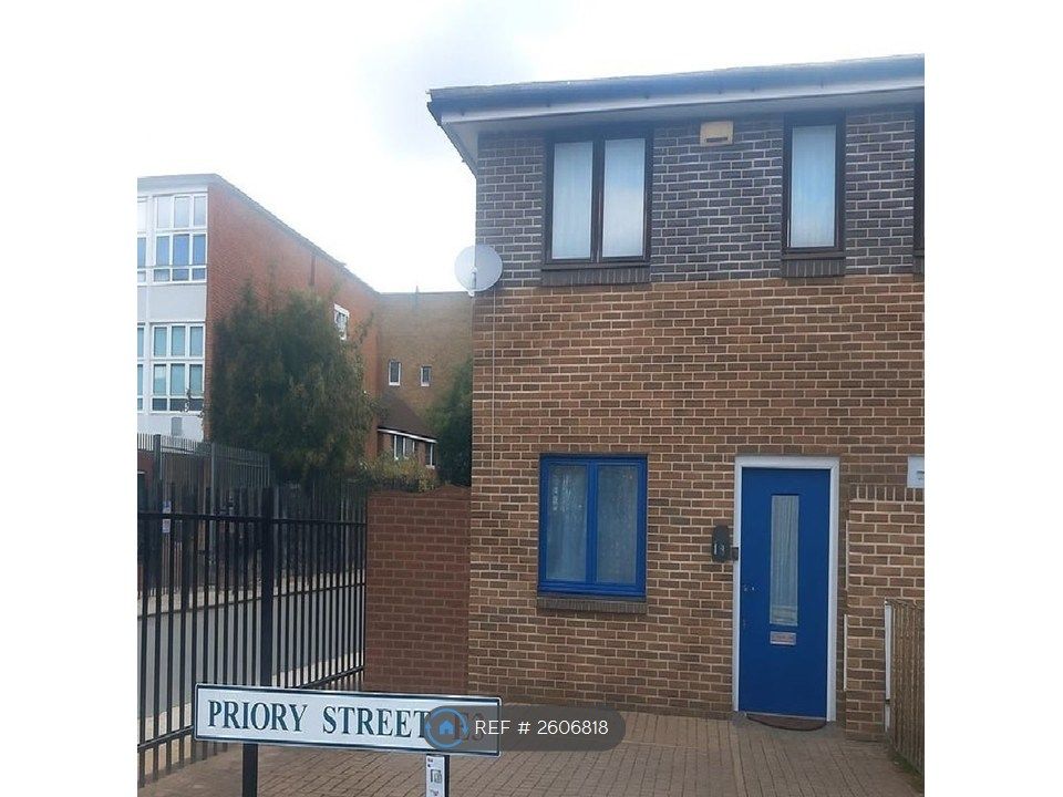 Property photo 1 of 8 House